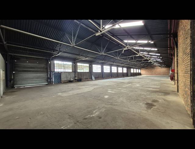 1,023M² FACTORY TO LET IN BOKSBURG EAST